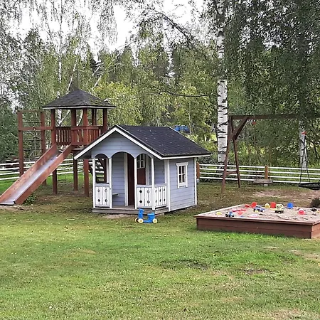 Huhtaniemen Moekkikylae Kemp *