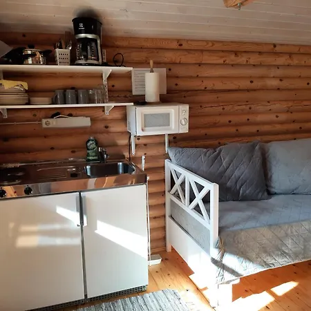 Huhtaniemen Moekkikylae