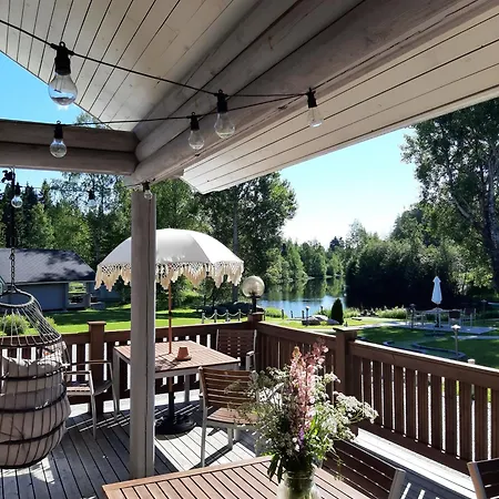 Huhtaniemen Moekkikylae Camping Veteli