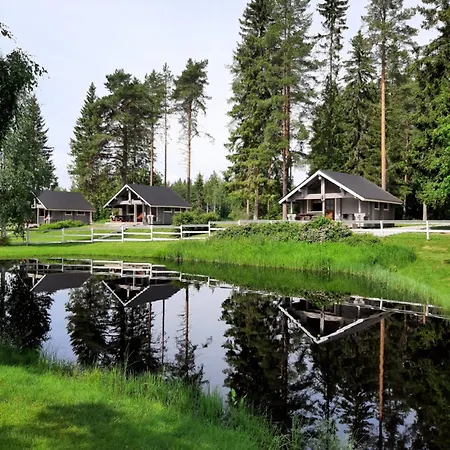 Camping Huhtaniemen Moekkikylae *