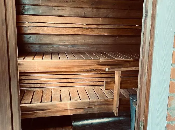 Huhtaniemen Moekkikylae Parque de Campismo