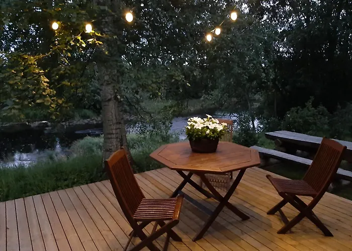 Huhtaniemen Moekkikylae