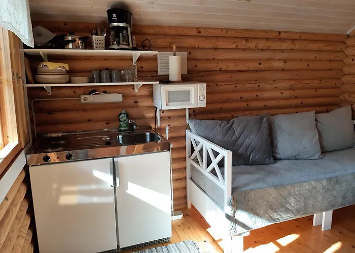 Huhtaniemen Moekkikylae