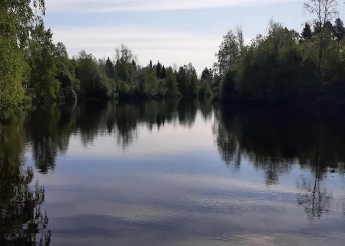 Huhtaniemen Moekkikylae Parque de Campismo *