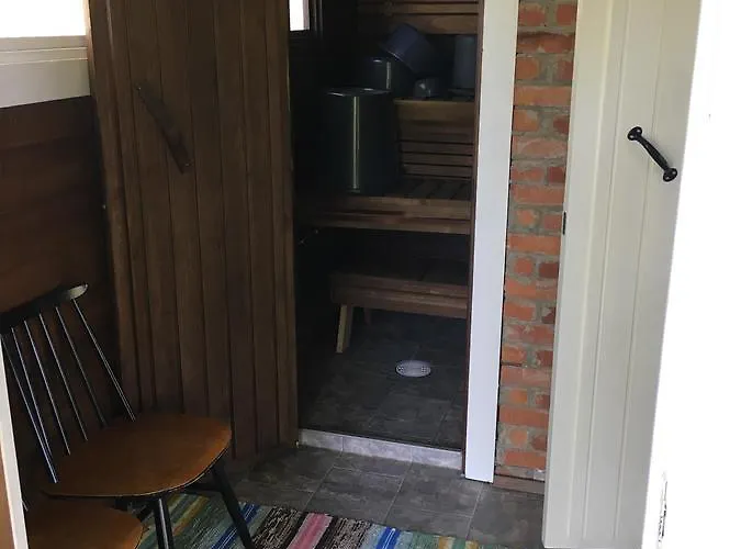 Camping Huhtaniemen Moekkikylae *